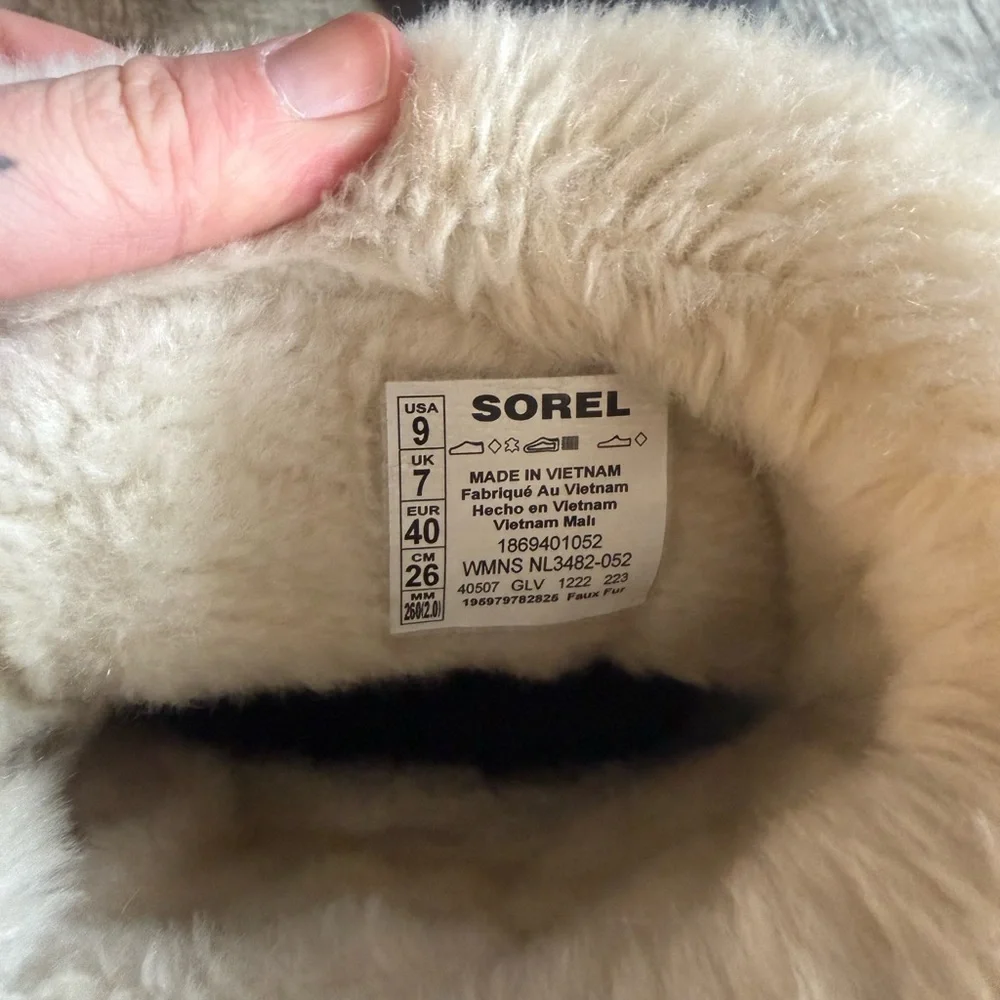 Sorel Snow Angel Black and Gray Winter Boots